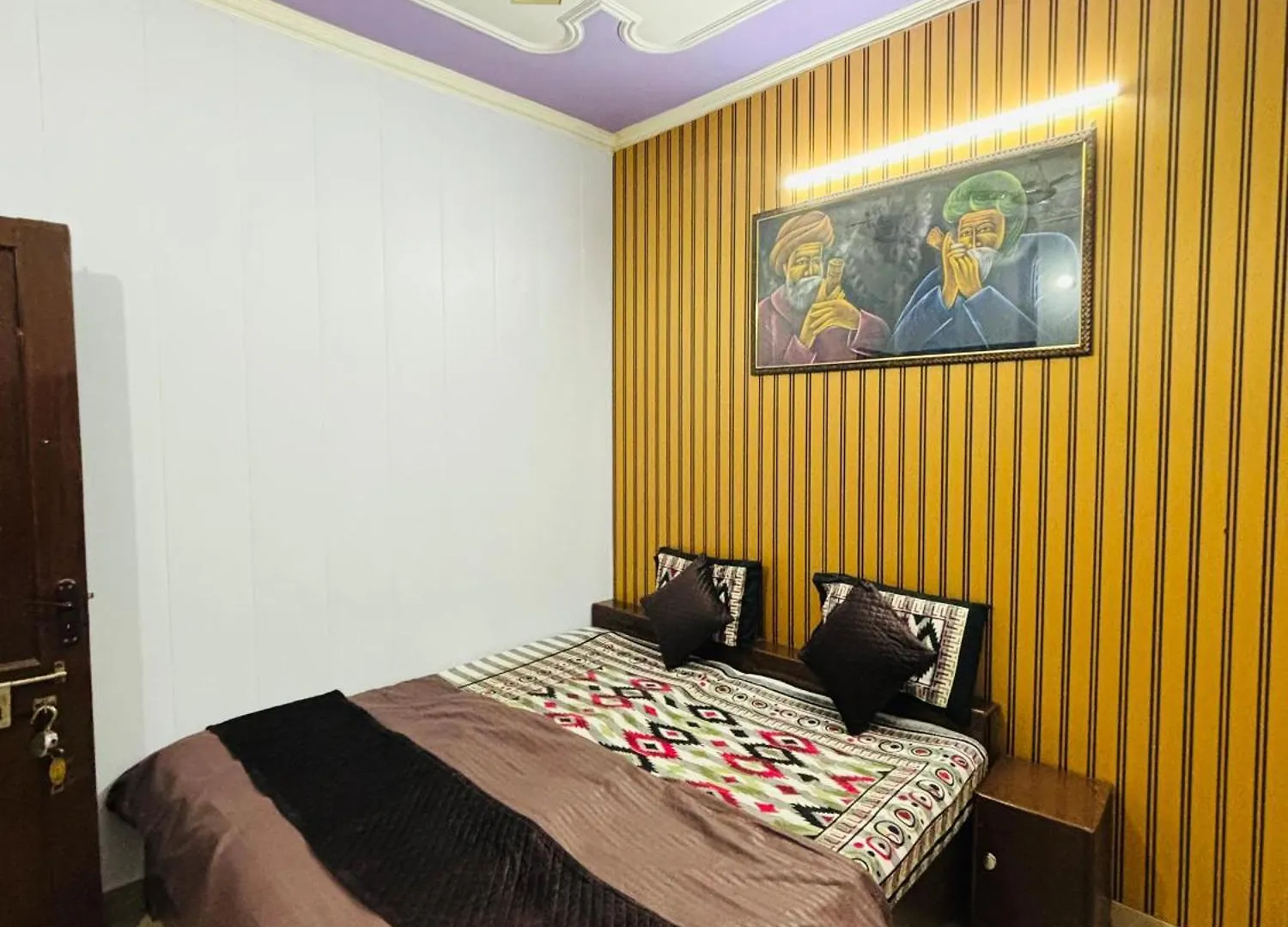 Hostel Friends Guest House & Hostel- Near Taj Mahal Agra